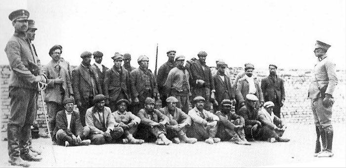 Chilean day laborers taken prisoner by the Argentine Army in the 1921 strikes